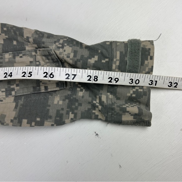 Massif Army Combat Shirt Camo Men’s Size Small Base Layer Team Soldier Set Of 2 - Picture 6 of 6